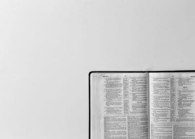 25 oraciones poderosas de la Biblia - artículo por Kevin Halloran